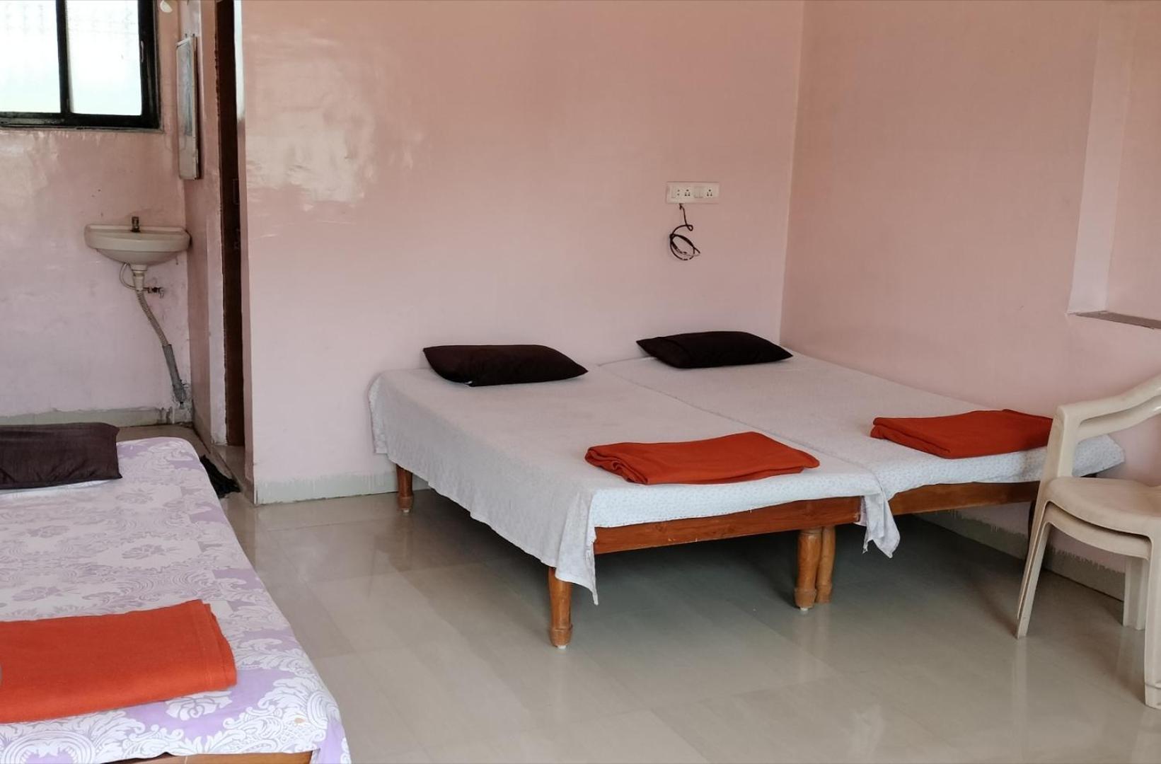 Shivam Residency Daire Ellora Oda fotoğraf